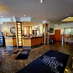 Qu Hotel, Trademark Collection By Wyndham Hotel