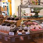 Hotel Qu Hotel, Trademark Collection By Wyndham 4*