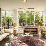 Qu Hotel, Trademark Collection By Wyndham