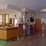 Qu Hotel, Trademark Collection By Wyndham 4*