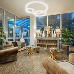 Hotel Qu Hotel, Trademark Collection By Wyndham Augsburg