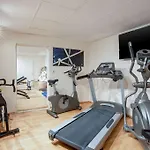 Hotel Qu Hotel, Trademark Collection By Wyndham