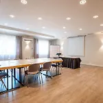 Qu Hotel, Trademark Collection By Wyndham Hotel