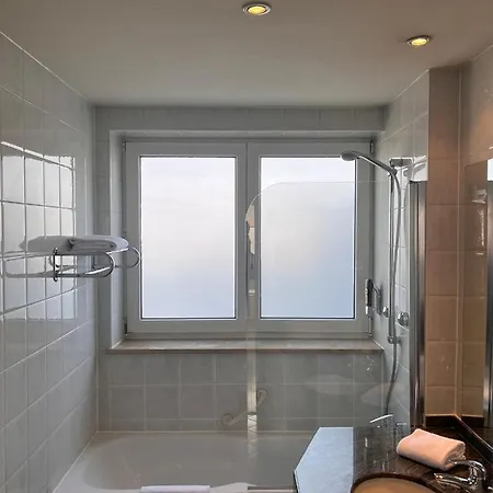 Hotel Qu Hotel, Trademark Collection By Wyndham