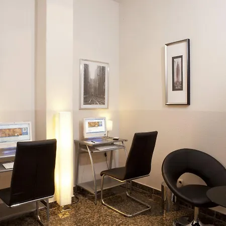 Hotel Qu Hotel, Trademark Collection By Wyndham 4*
