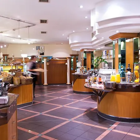 Qu Hotel, Trademark Collection By Wyndham