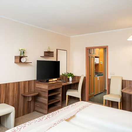 Hotel Qu Hotel, Trademark Collection By Wyndham 4*