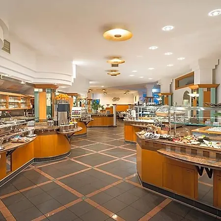 Qu Hotel, Trademark Collection By Wyndham
