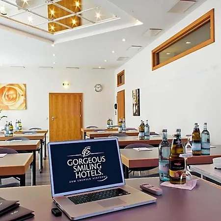 Qu Hotel, Trademark Collection By Wyndham 4*