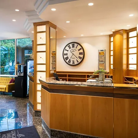 Qu Hotel, Trademark Collection By Wyndham 4*