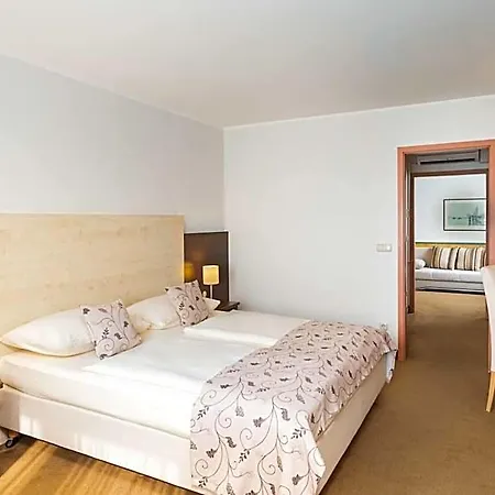 Qu Hotel, Trademark Collection By Wyndham 4* Augsbourg