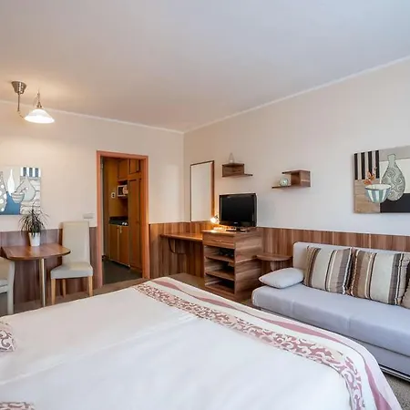 Qu Hotel, Trademark Collection By Wyndham Augsbourg