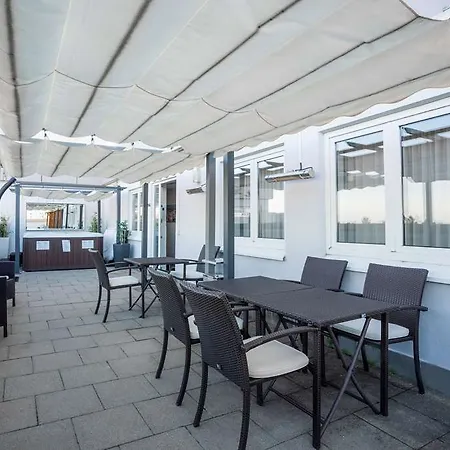 Qu Hotel, Trademark Collection By Wyndham 4* Augsburg