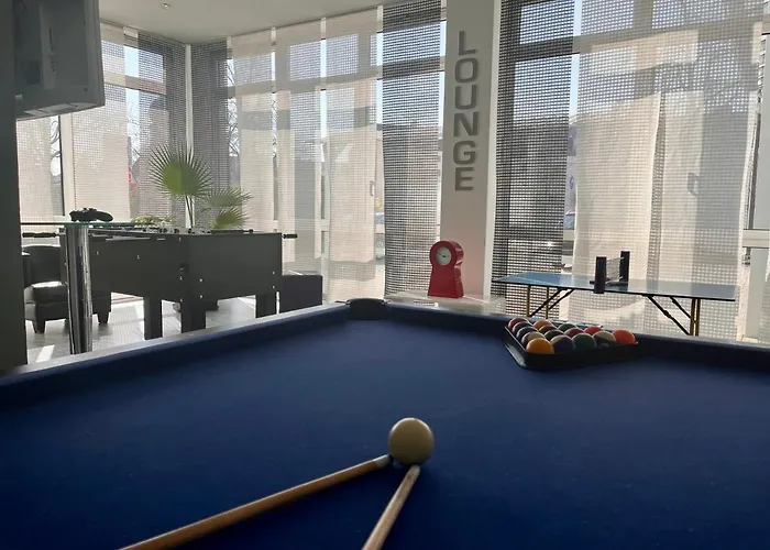 Qu Hotel, Trademark Collection By Wyndham Hotel