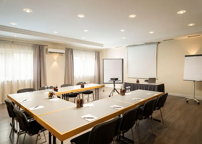 Hotel Qu Hotel, Trademark Collection By Wyndham 4*