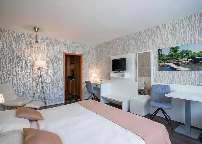 Qu Hotel, Trademark Collection By Wyndham 4*