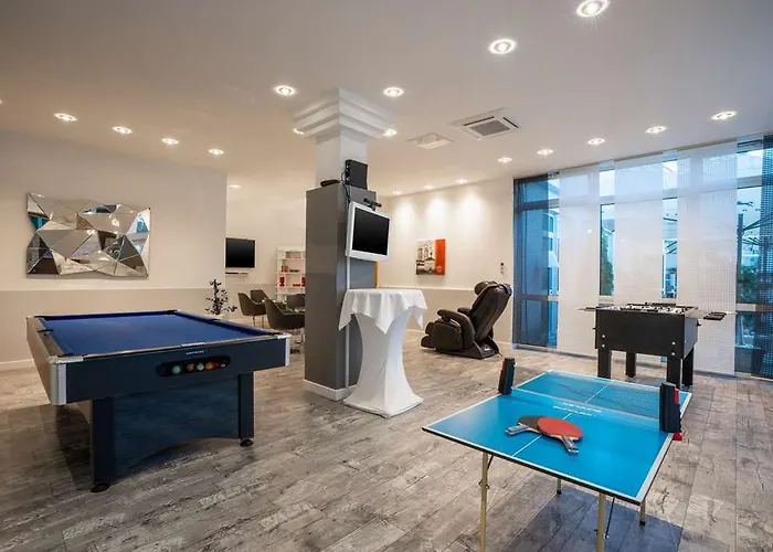 Qu Hotel, Trademark Collection By Wyndham Hotel